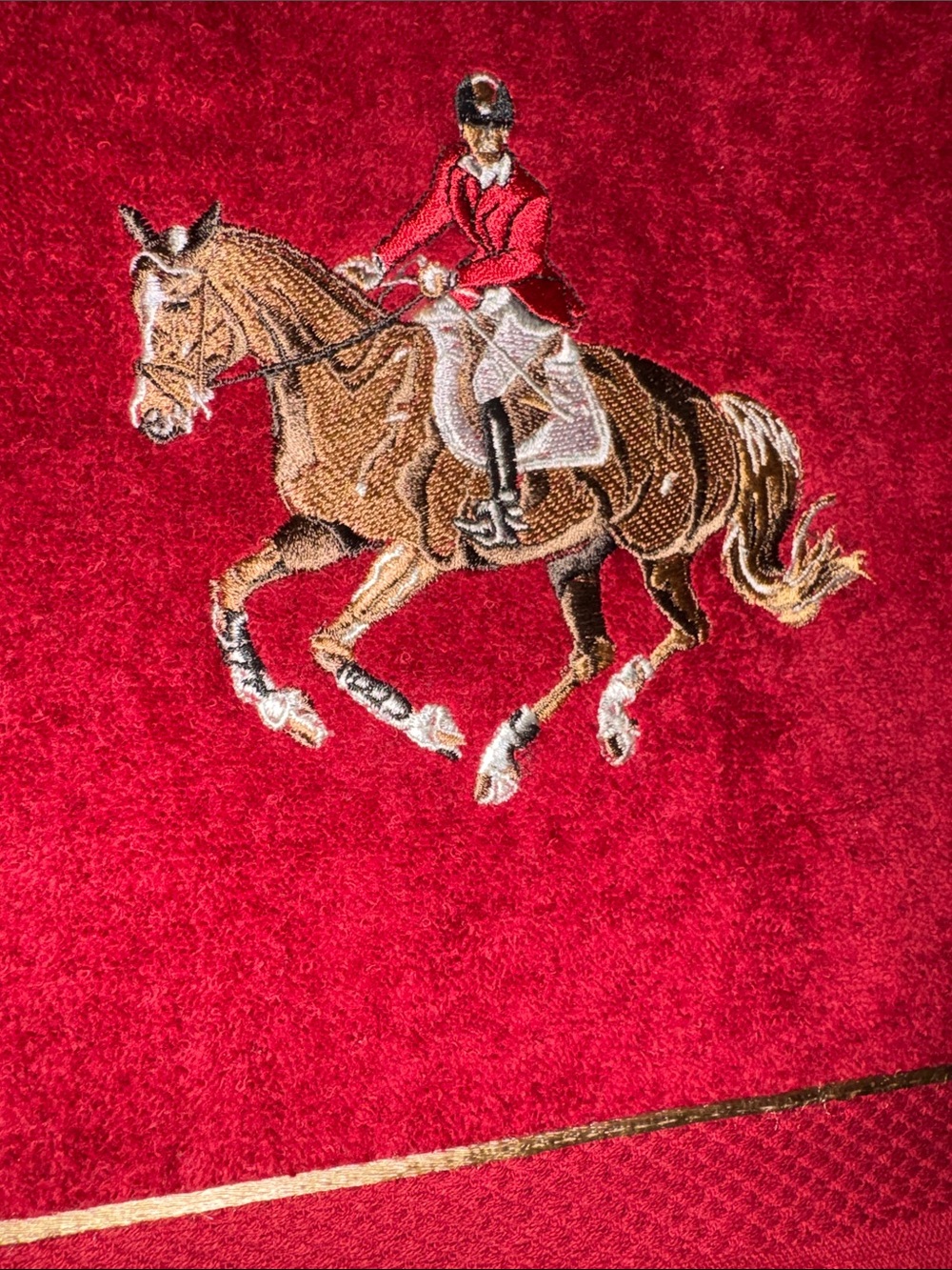 Embroidered Equestrian Towel Set - Ivory & Deep Ruby Red - Picture 2 of 8